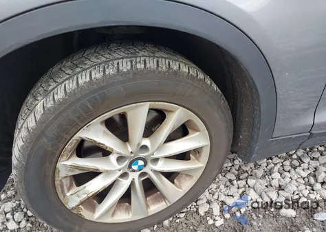 2015 BMW X3 xDrive28I z USA, uszkodzony, nr VIN 5UXWX9C54F0D51652